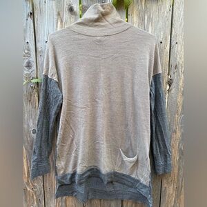 Eileen Fisher 100% Merino Wool Tan and Gray Knit Turtleneck Top Women’s Size M